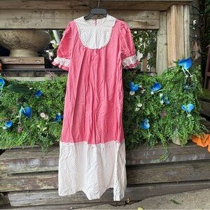 Hilda Hawaii 60’s/70’s Vintage Pink and White Floral Dress.